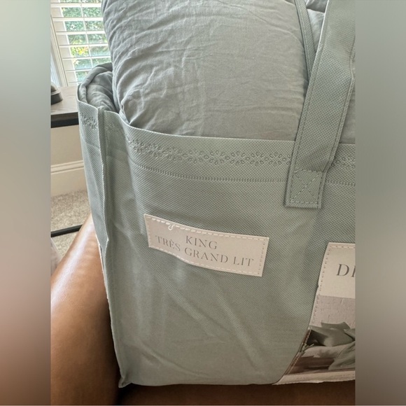 🎉LAST PIECE🎉DREAM STORIES Solid Supersoft Comforter Set - Picture 5 of 7